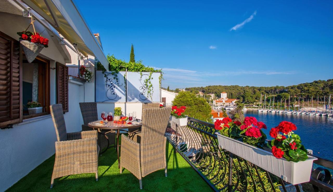 Golden View Luxury Appartement Maslinica