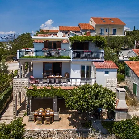 Golden View Luxury Apartment Maslinica Exterior photo