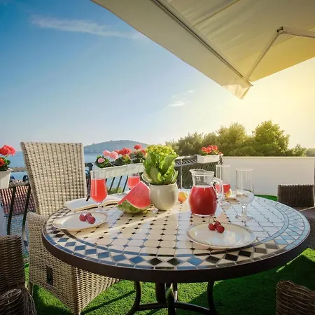 Golden View Luxury Apartment Maslinica Exterior photo