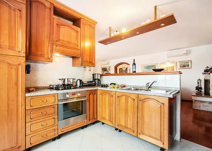 Golden View Luxury Apartment