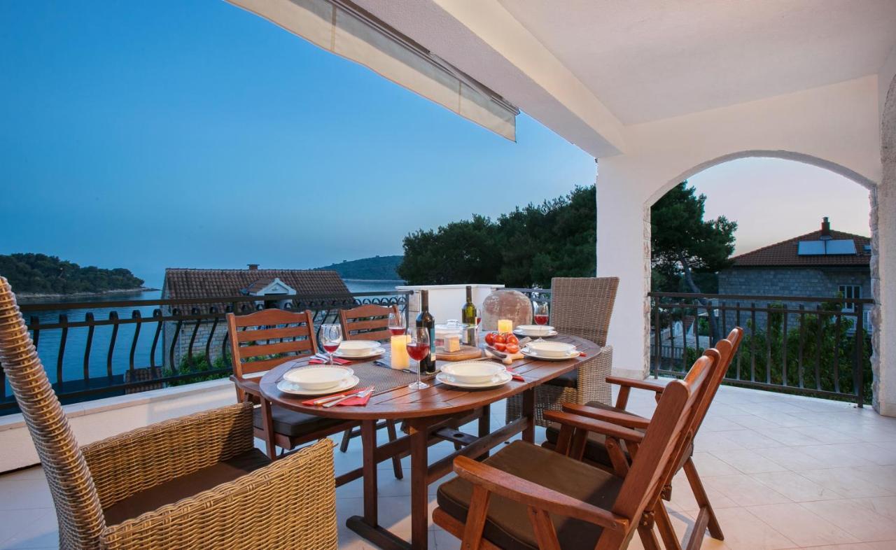 Golden View Luxury